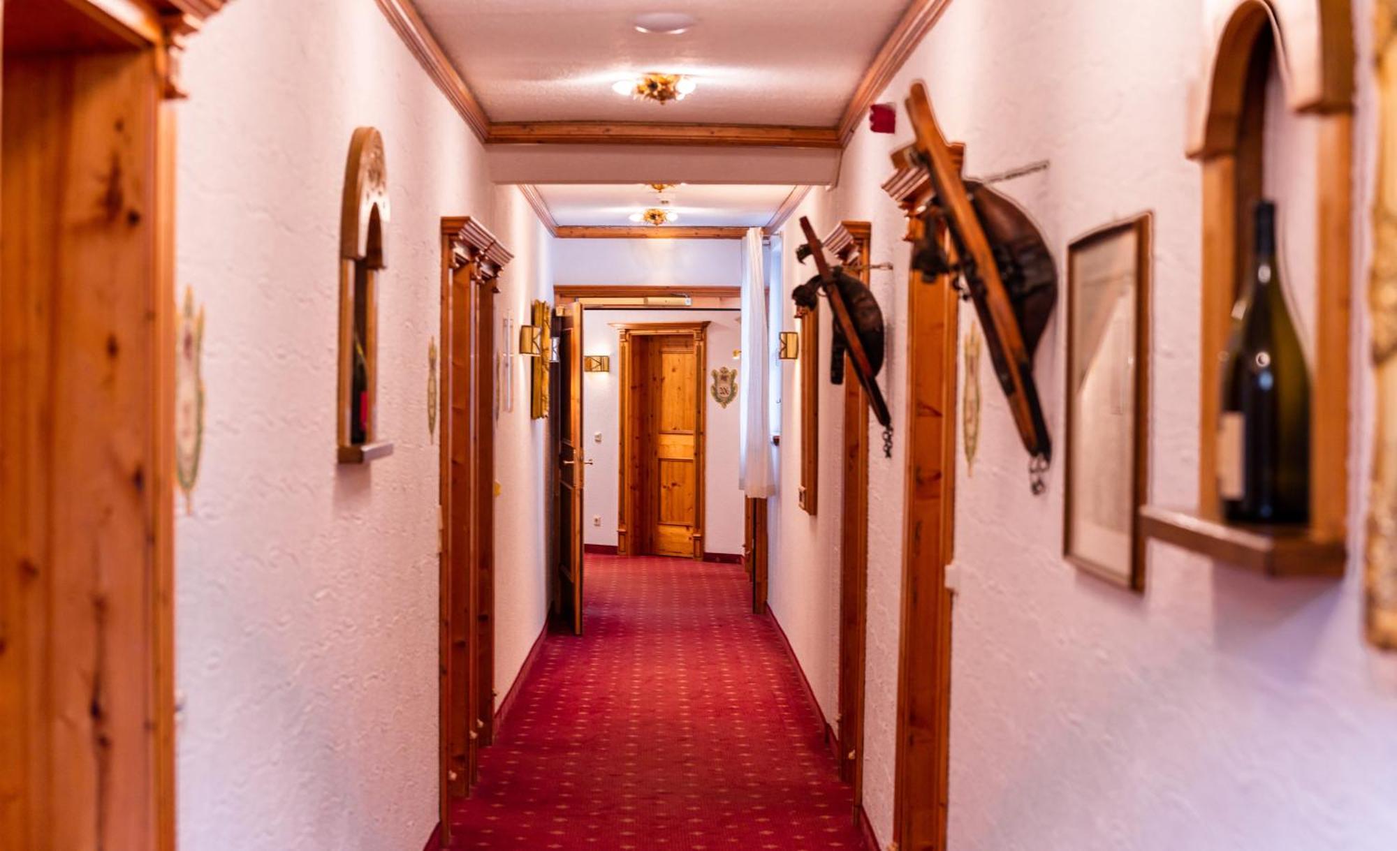 Tiefenbach  Hotel-Restaurant Kreuzberghof Tagungs- Und Veranstaltungshotel מראה חיצוני תמונה