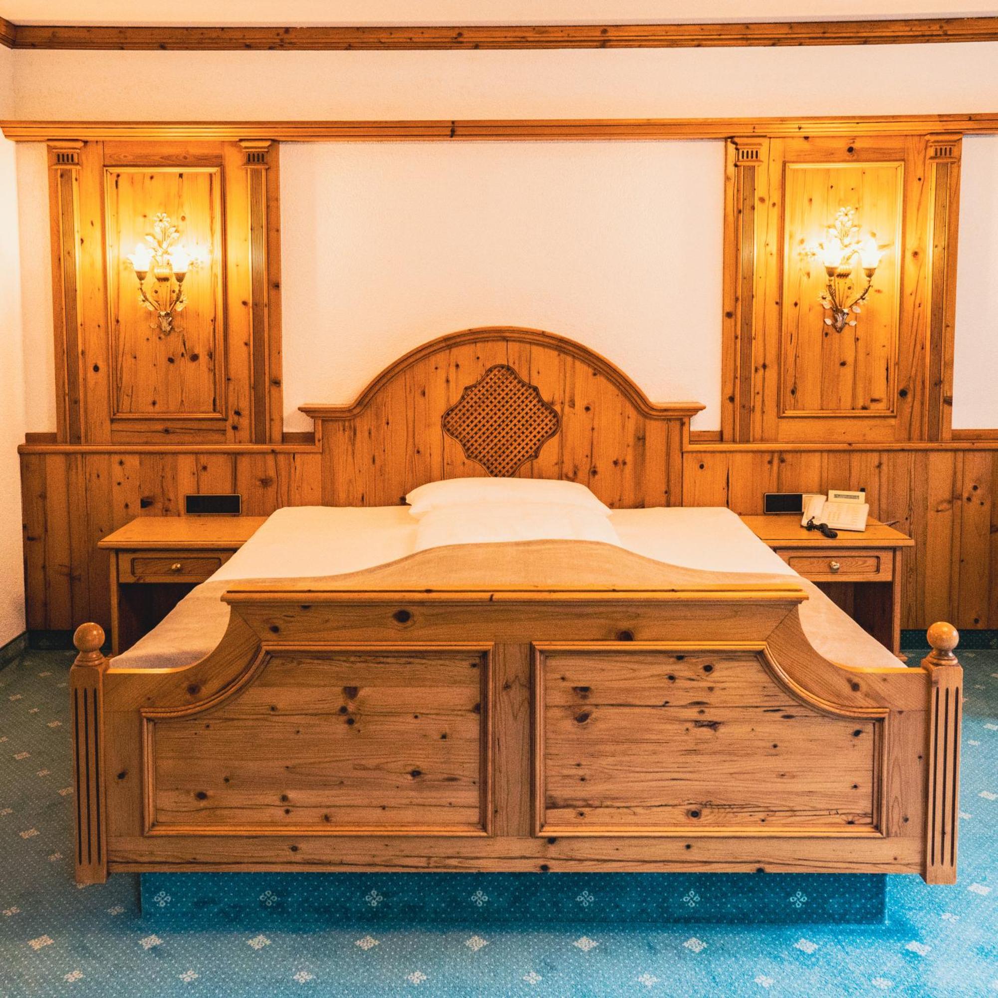 Tiefenbach  Hotel-Restaurant Kreuzberghof Tagungs- Und Veranstaltungshotel מראה חיצוני תמונה