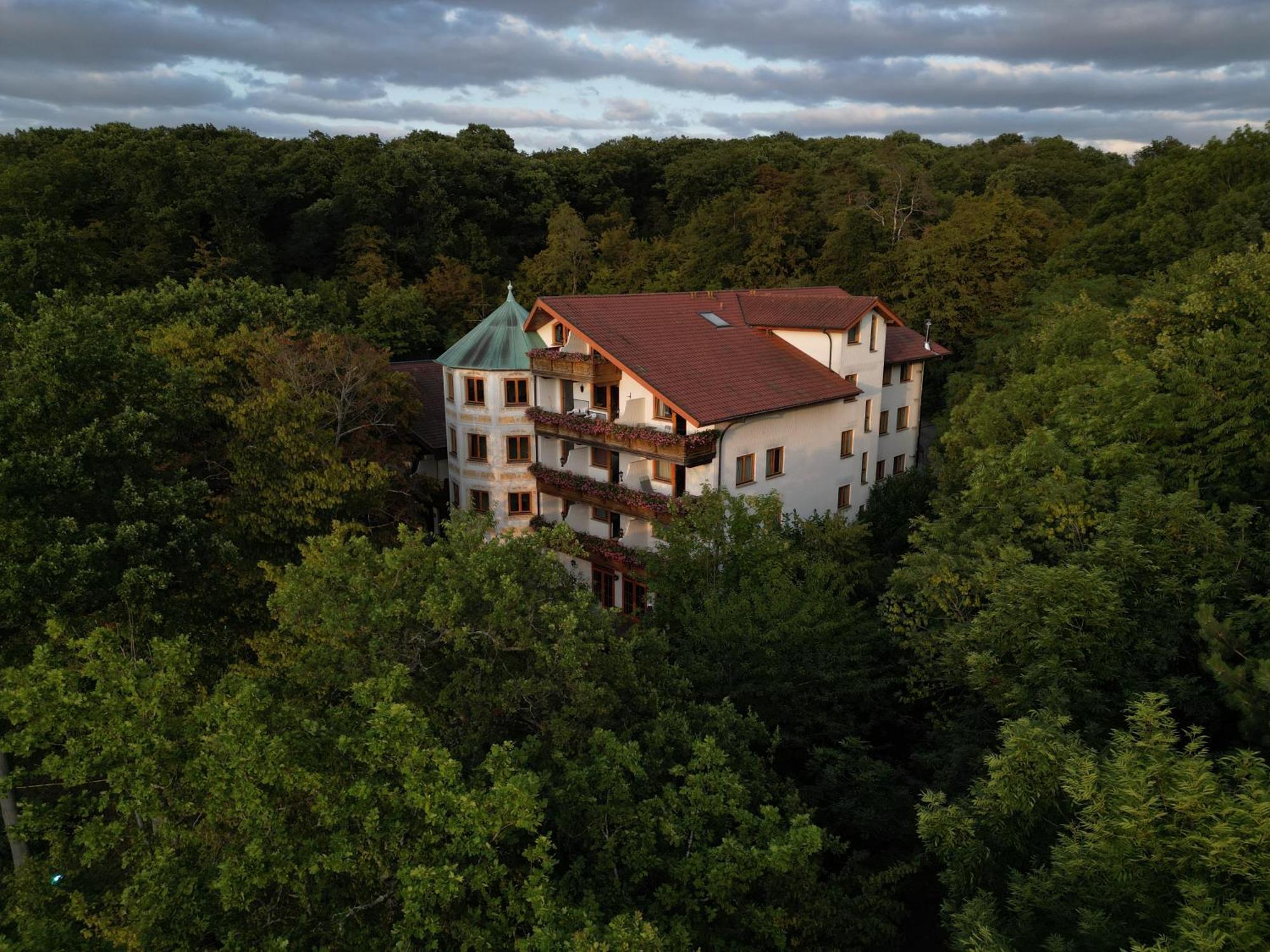 Tiefenbach  Hotel-Restaurant Kreuzberghof Tagungs- Und Veranstaltungshotel מראה חיצוני תמונה